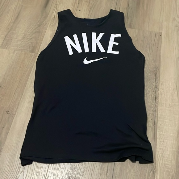 Women’s Nike loose fit tank - Picture 1 of 2